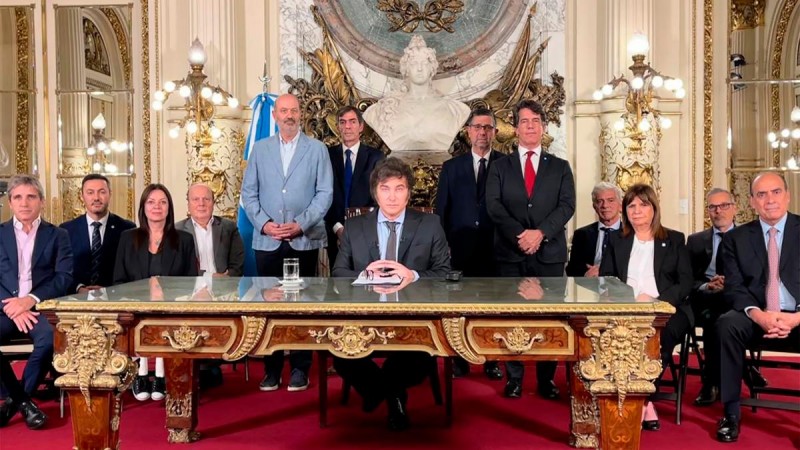 Milei confirmó que "reacomodará" el gabinete luego de la elección y proyectó qué sería un buen resultado para el oficialismo